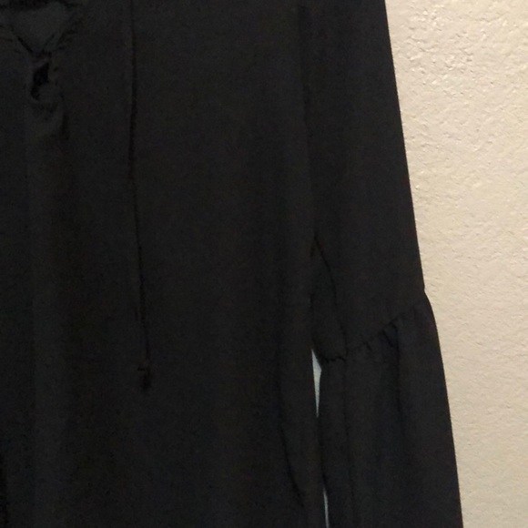 A&F lace up blouse - Picture 2 of 4